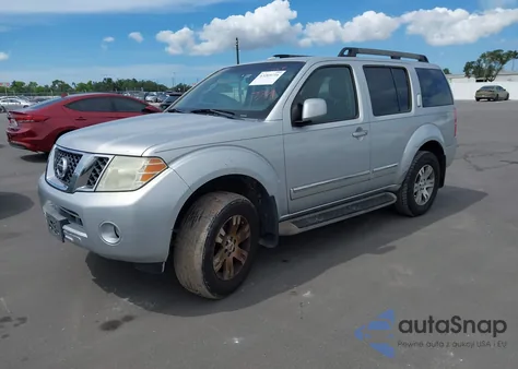 2011 Nissan Pathfinder Silver z USA, uszkodzony, nr VIN 5N1AR1NN7BC615095